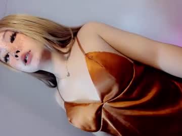 feminine elle