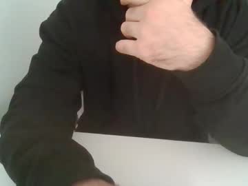 kissandplay1
