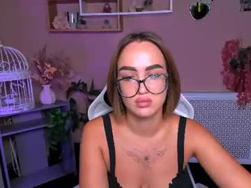 layla moon1