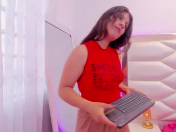 miaqueen021